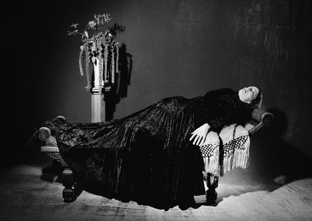 Luncheon - © Artlist