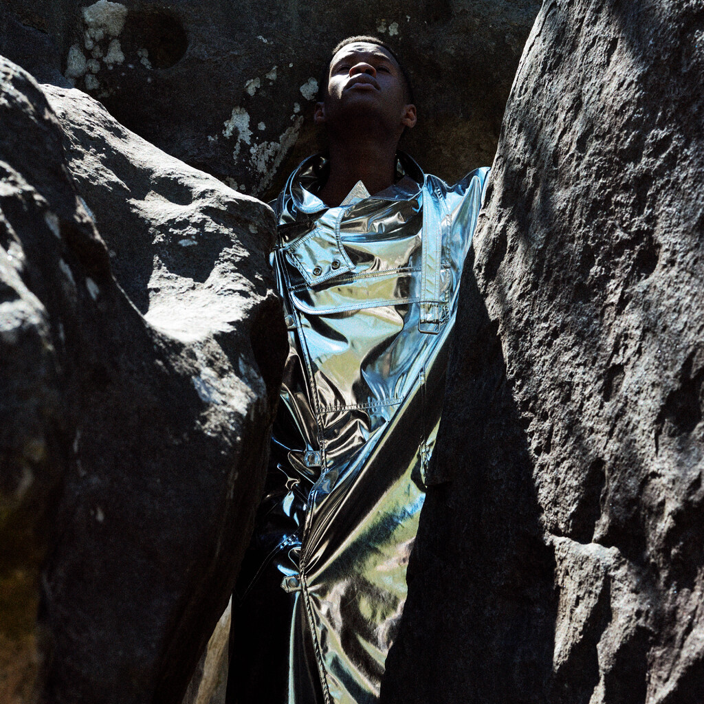 Perfect Magazine - © Artlist