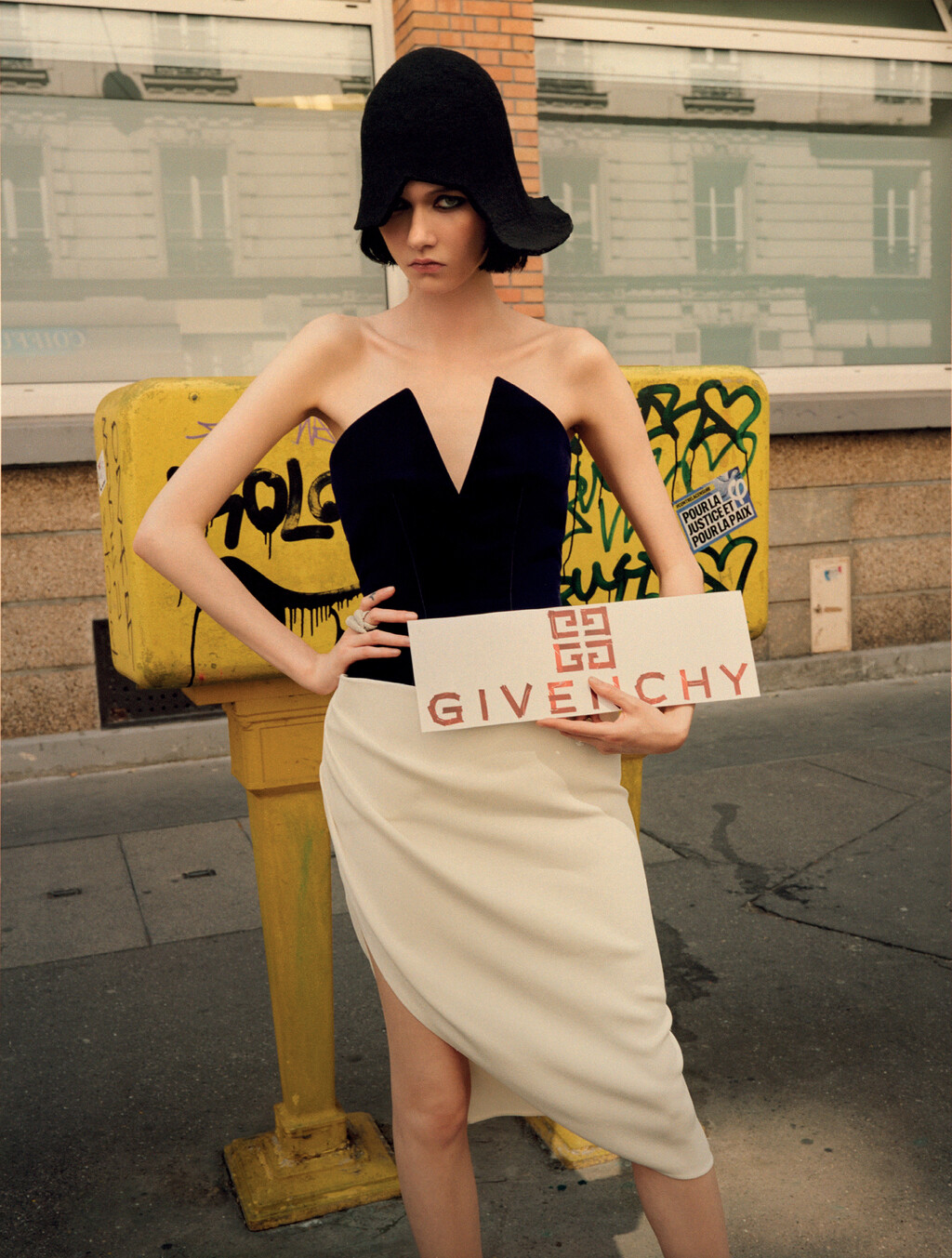 Vogue Greece - © Artlist