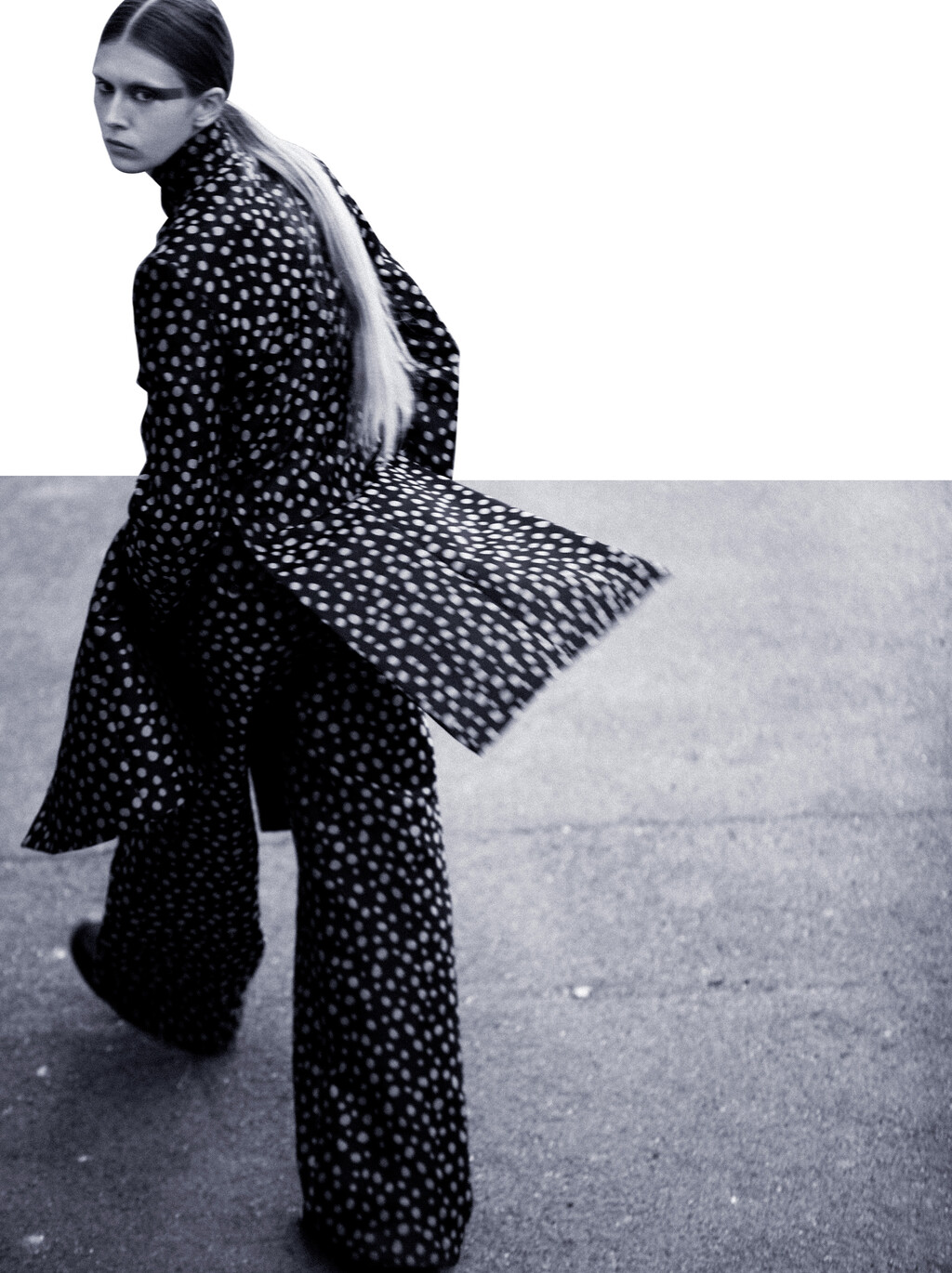 DOT - © Artlist