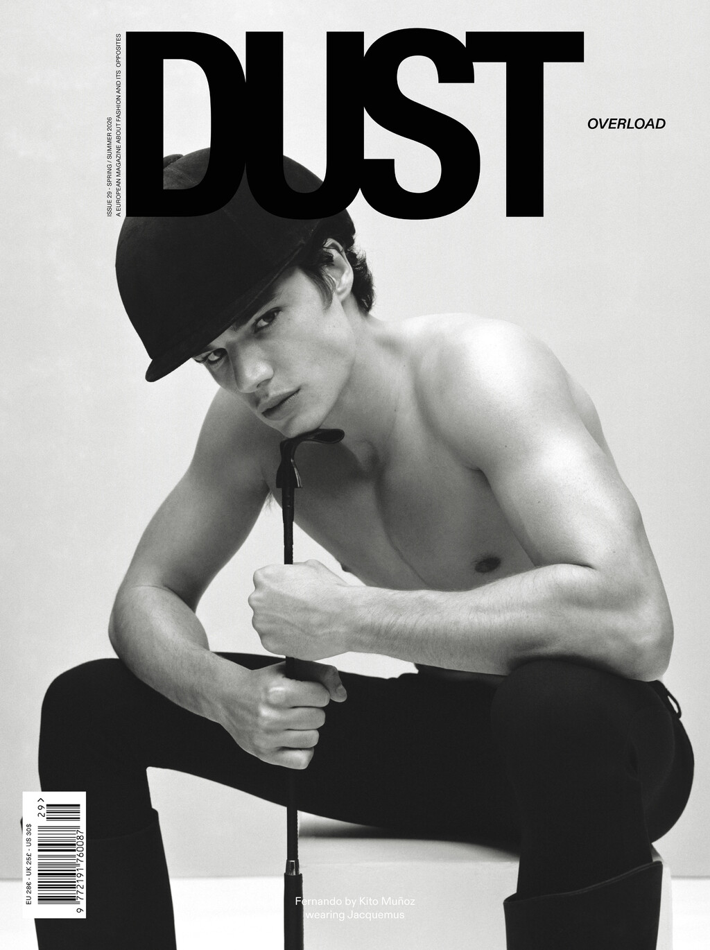 Dust Magazine - © Artlist