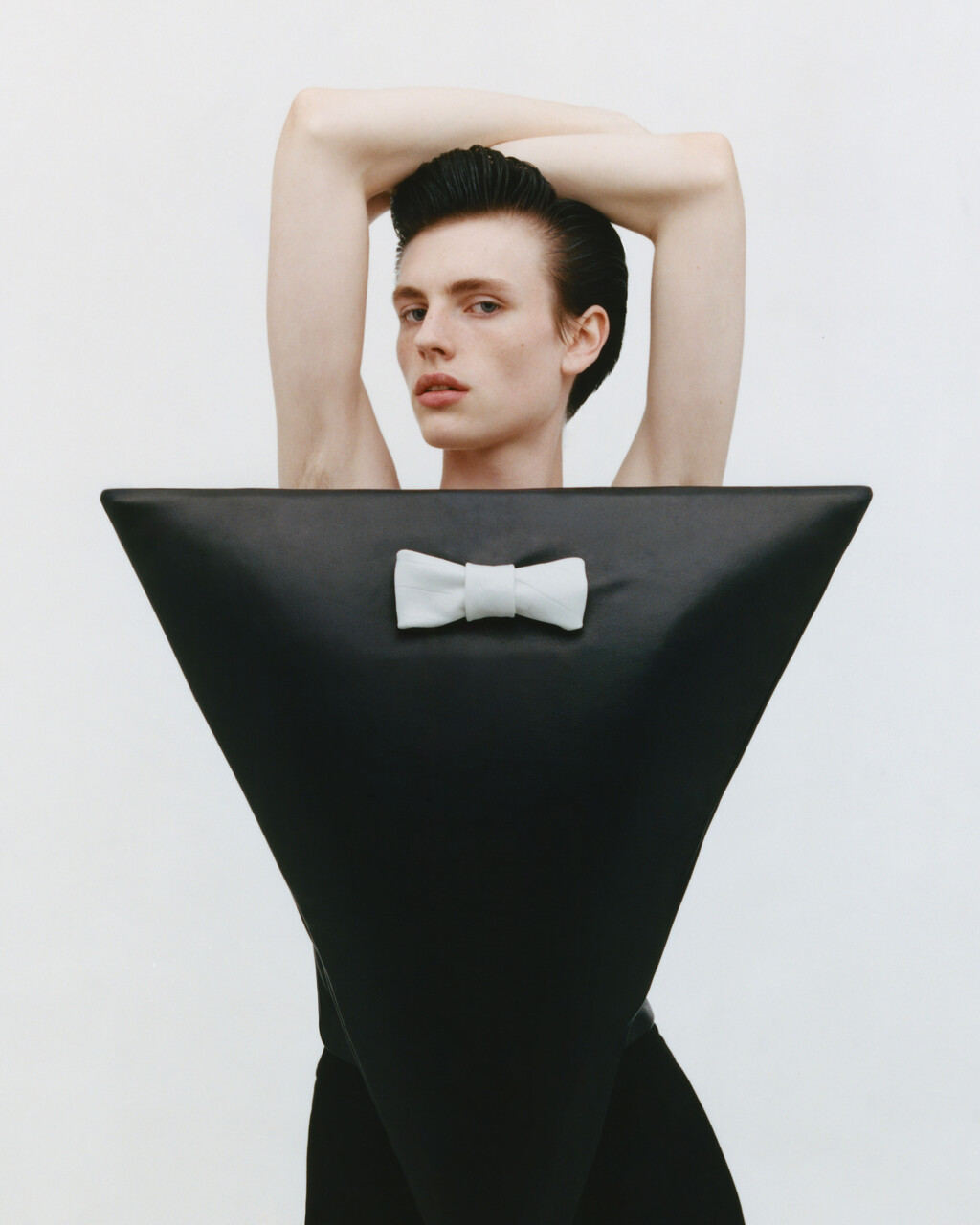Dust Magazine - © Artlist