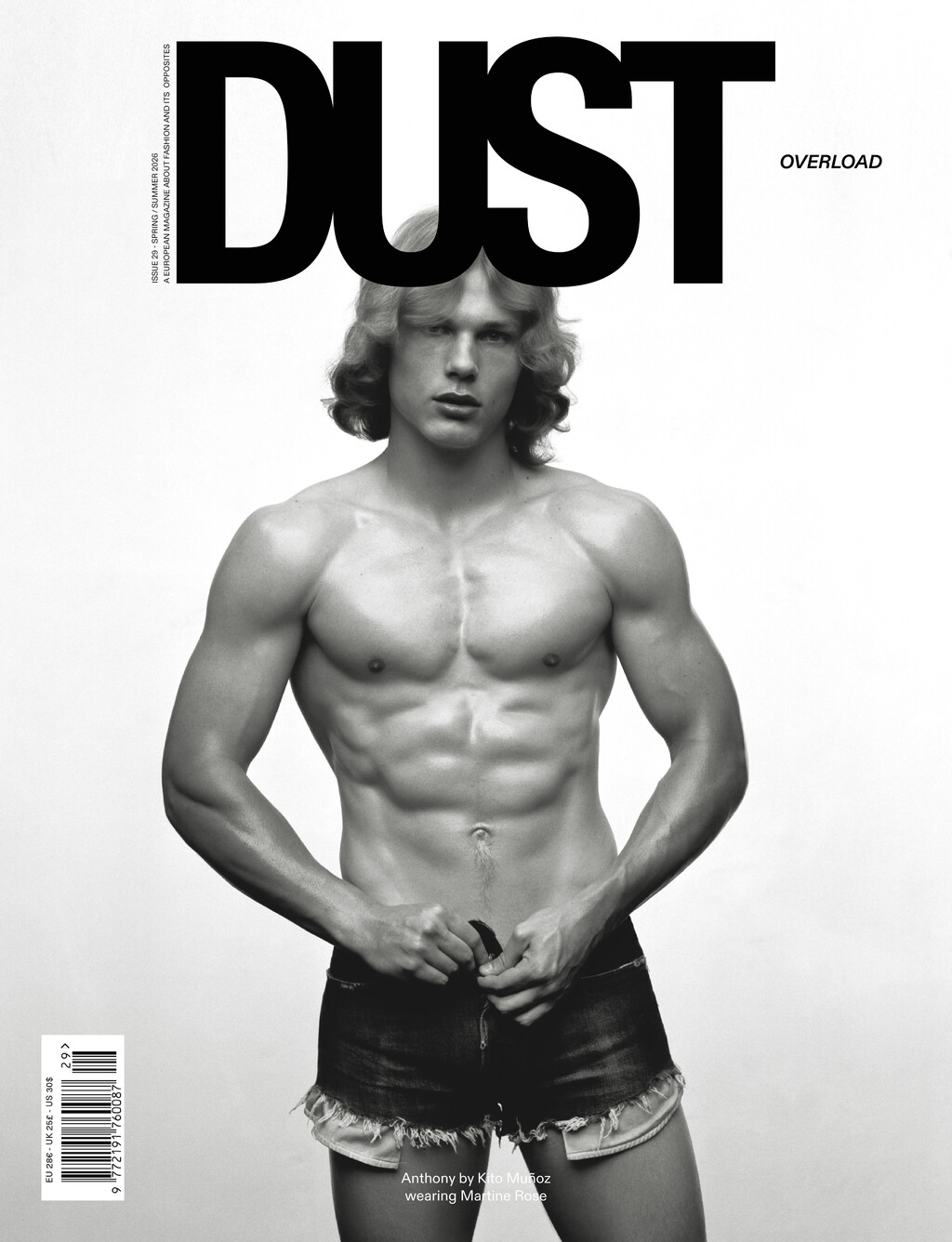 Dust Magazine - © Artlist