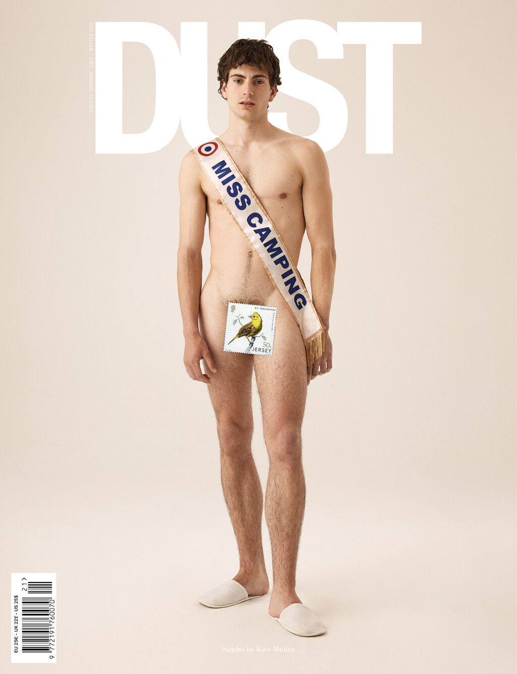 Dust Magazine - © Artlist