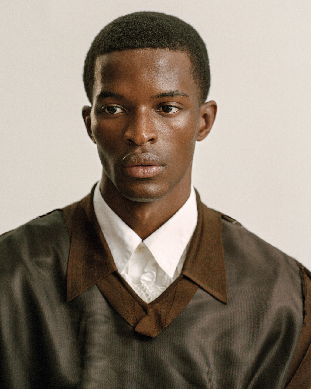 Dust Magazine - © Artlist