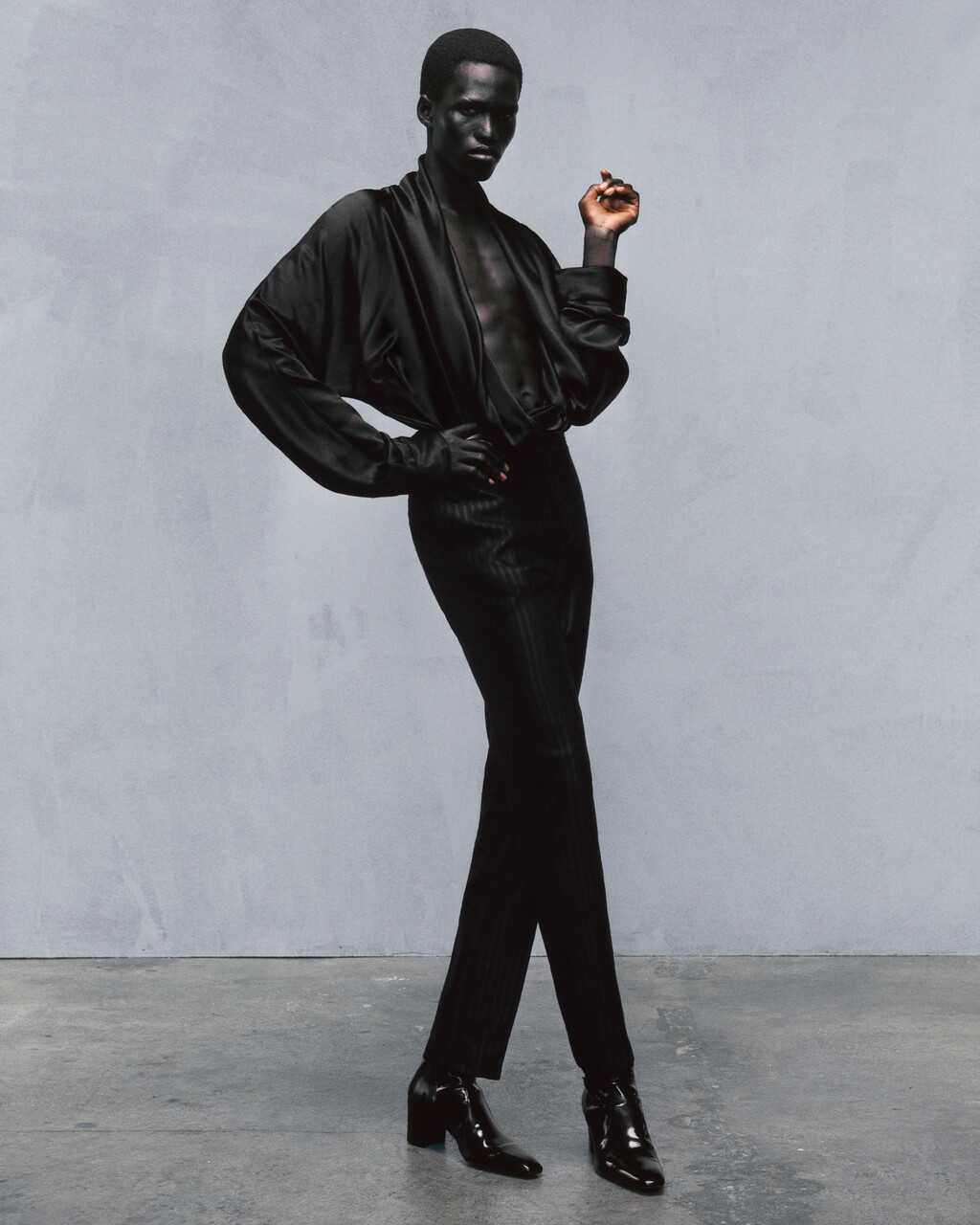 Dust Magazine - © Artlist