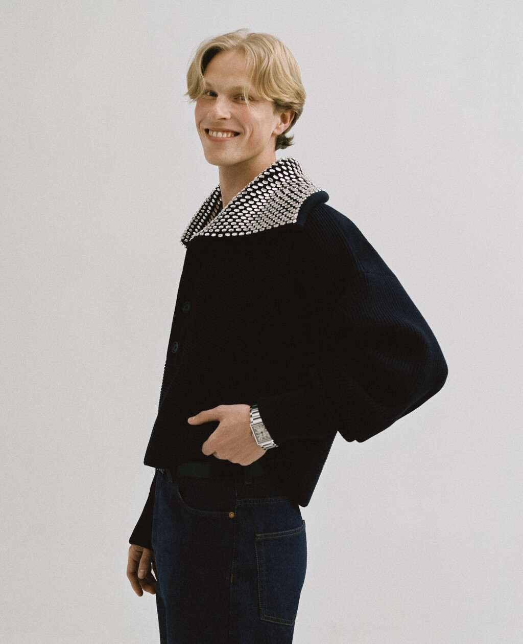 Dust Magazine - © Artlist