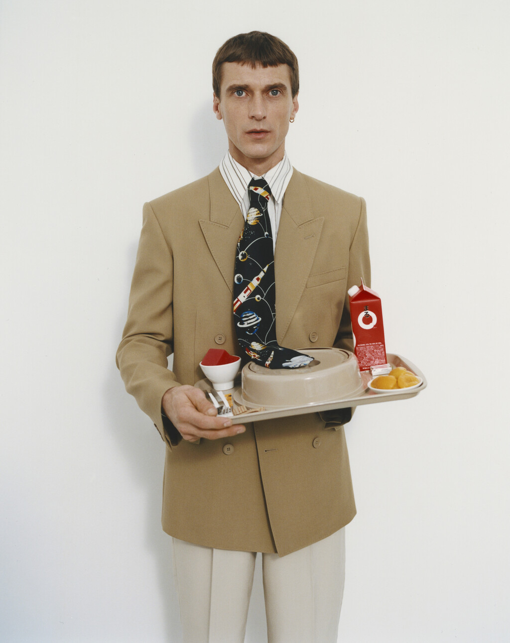 Dust Magazine - © Artlist