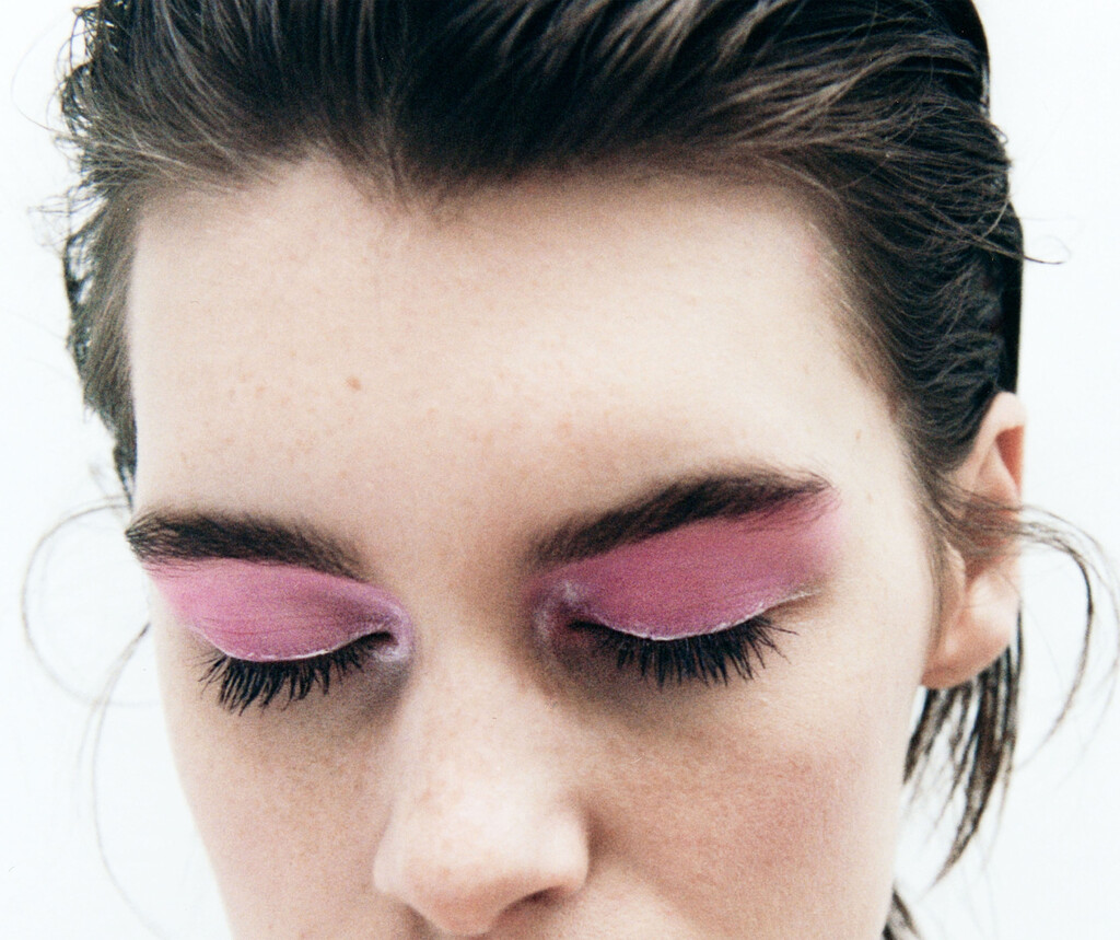 Katharina, Kethia, Merel and Sean - © Artlist