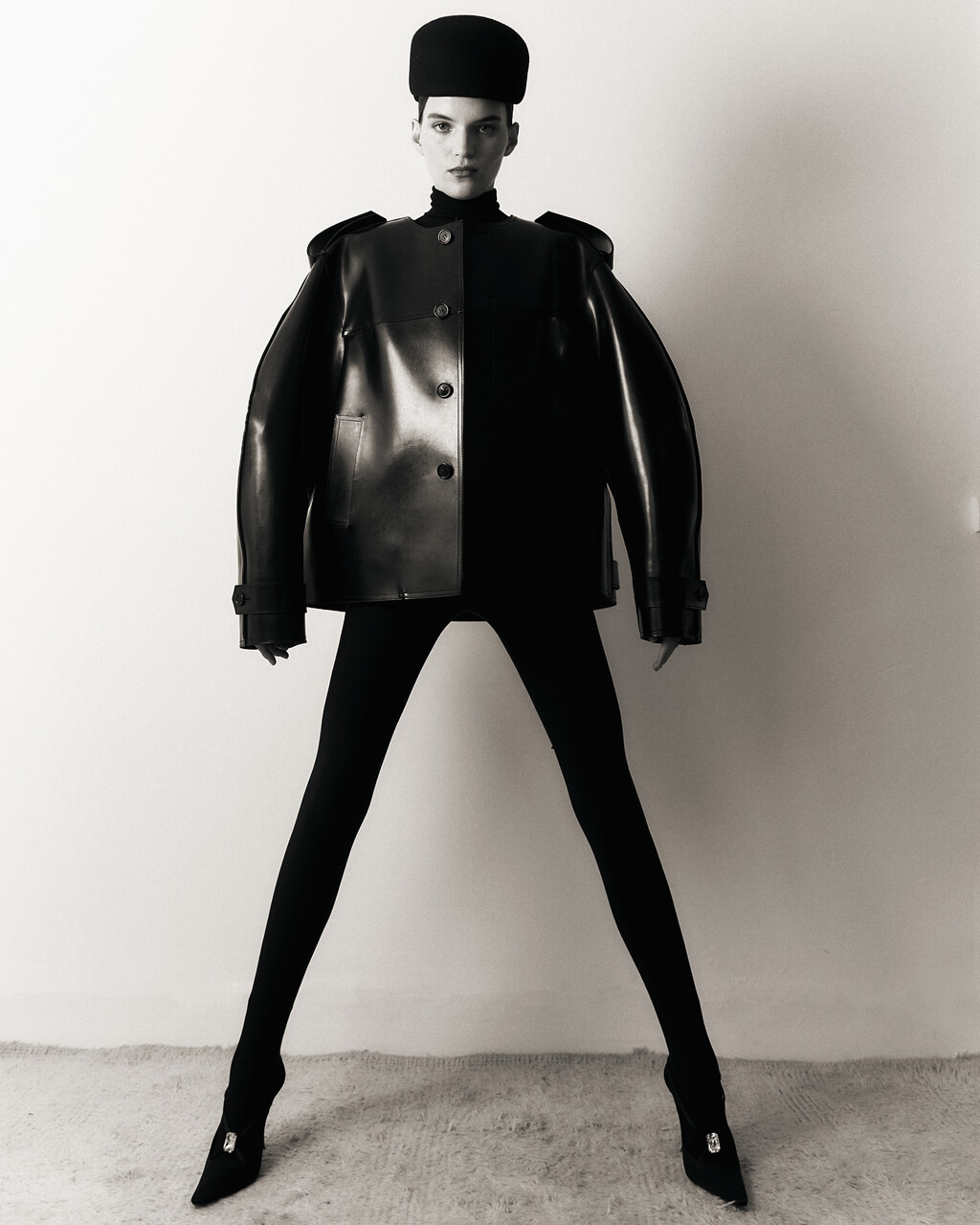 Exhibition Magazine - © Artlist