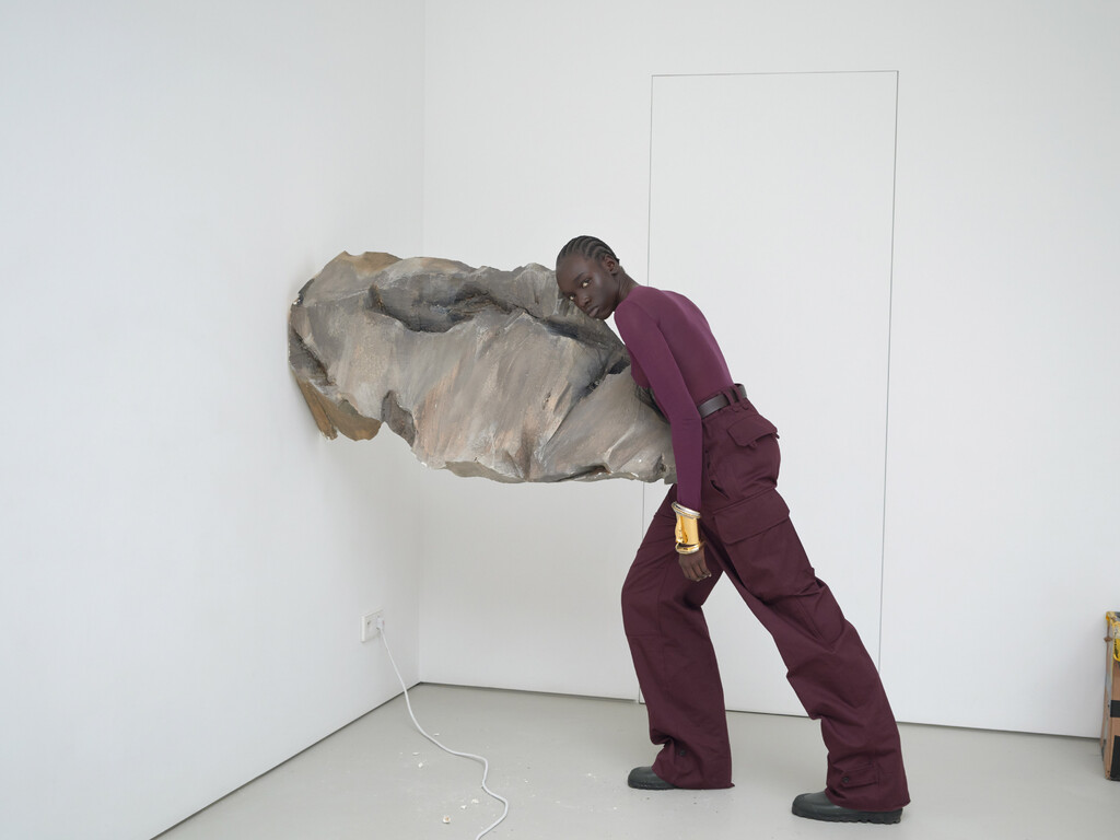 Holiday Magazine - © Artlist