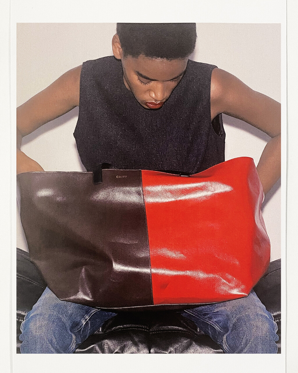 M le Monde - © Artlist