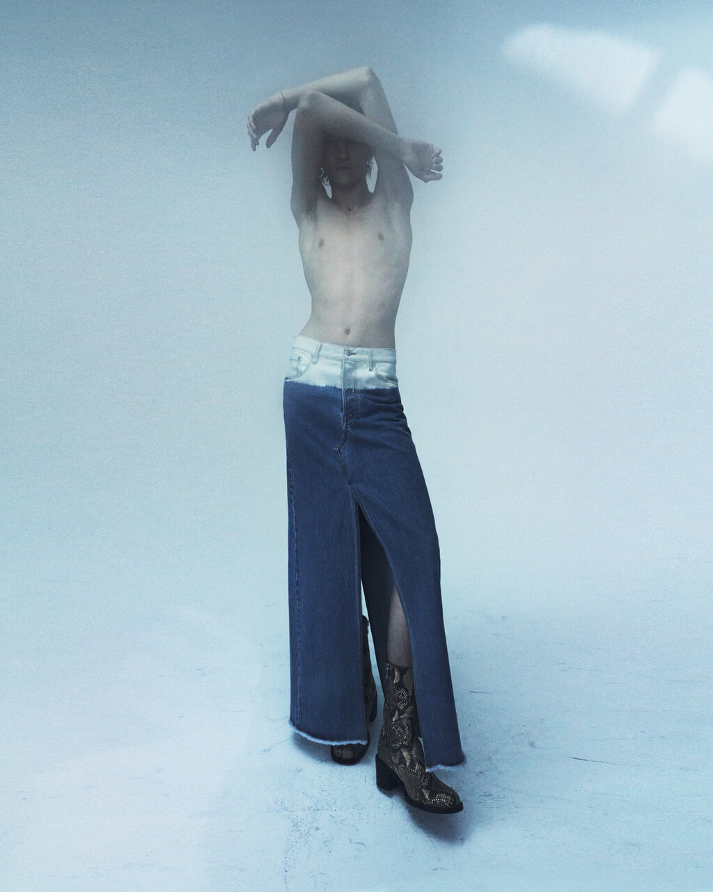 Dries Van Noten - © Artlist