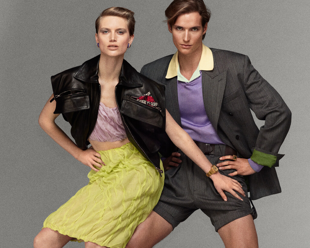 Double Magazine - © Artlist