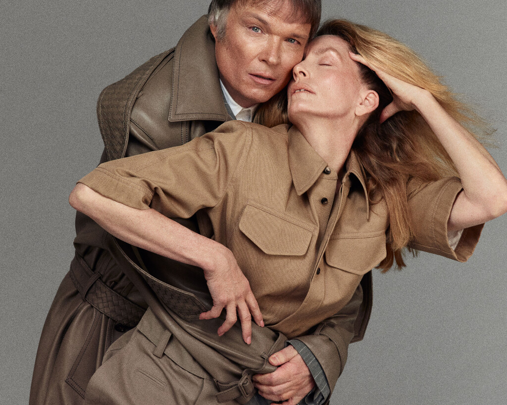 Double Magazine - © Artlist