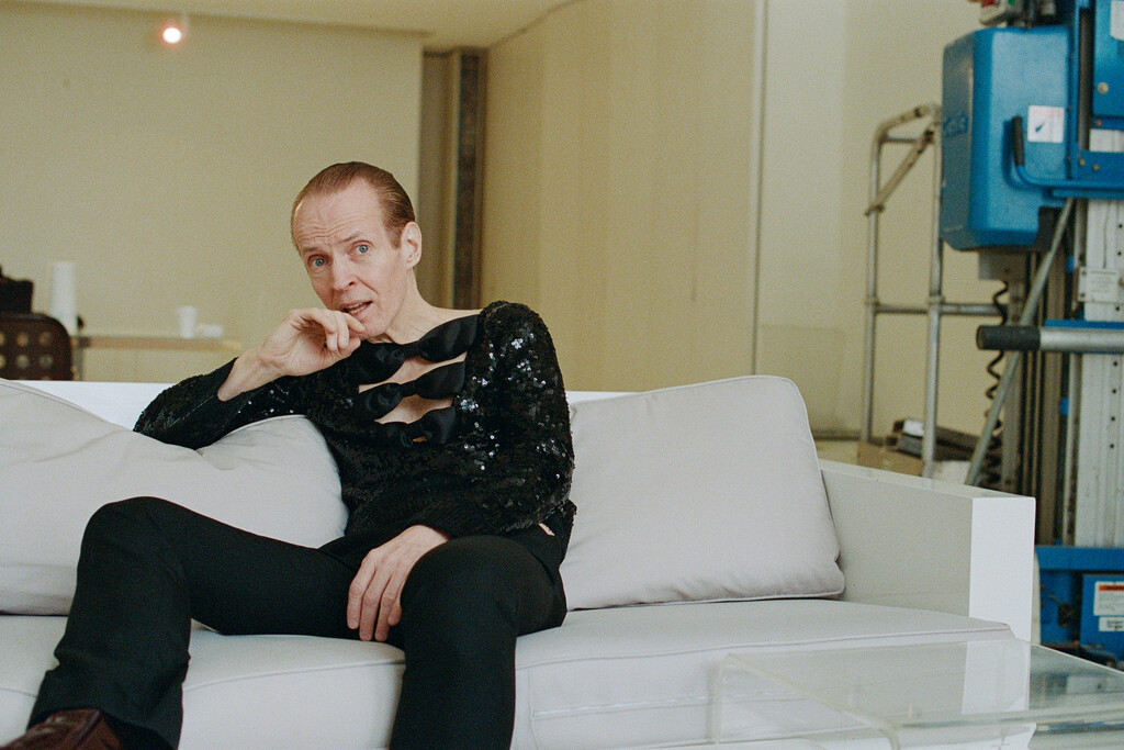 Double Magazine - © Artlist