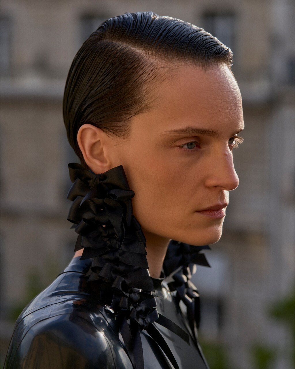 Revue Magazine - © Artlist