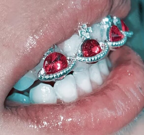 Grillz - © Artlist