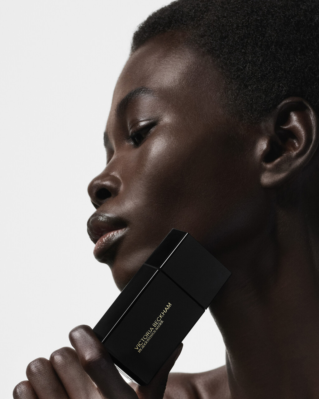 Victoria Beckham Beauty - © Artlist