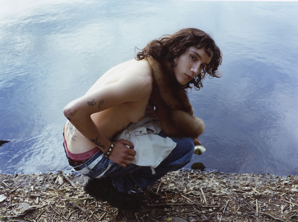 Ellis, Efron, Haruma, Jake, Nicky - © Artlist