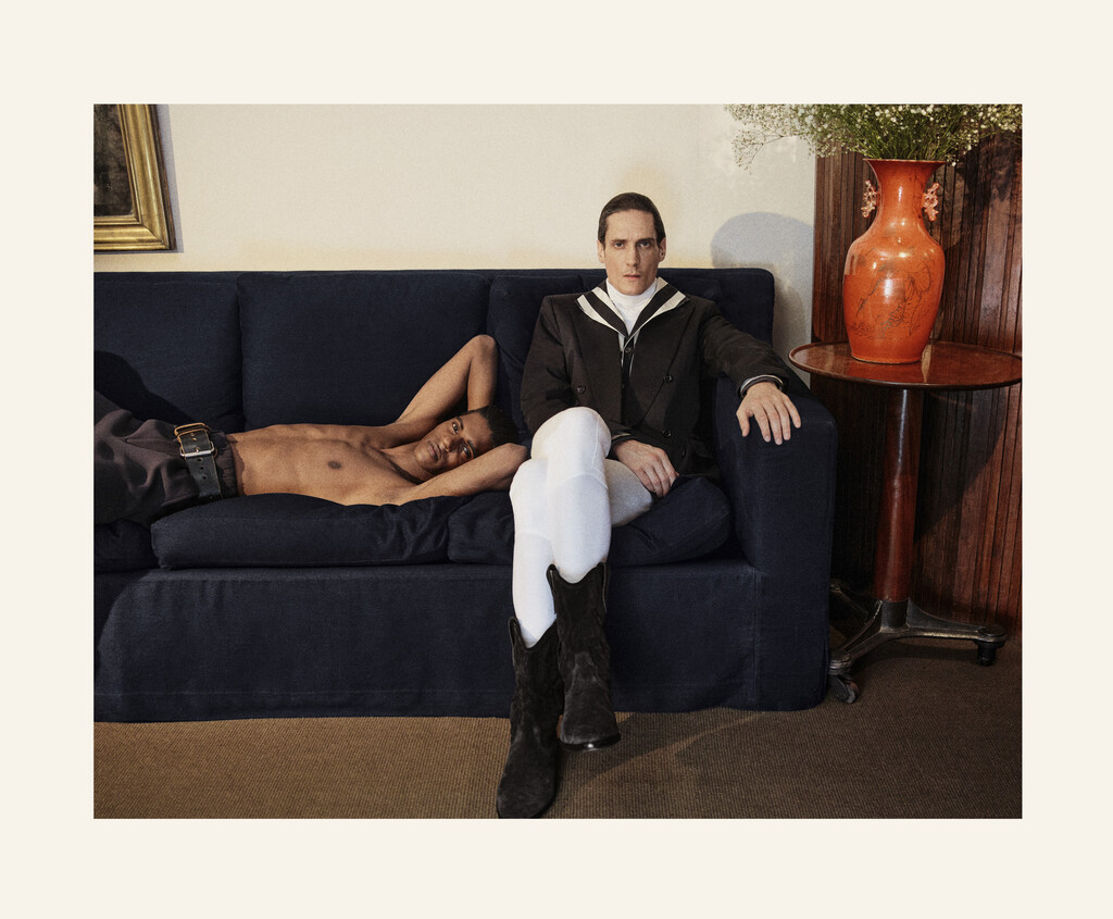 M le Monde - © Artlist