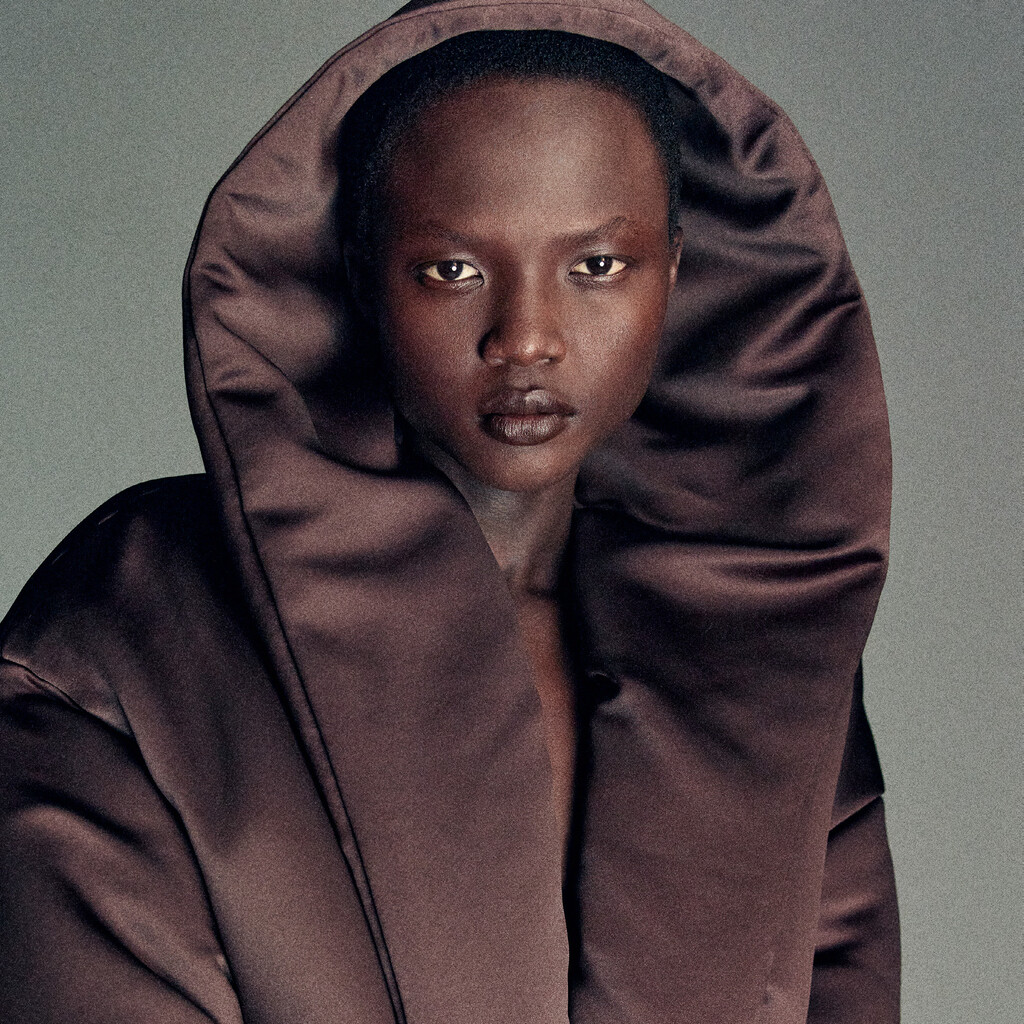 System Magazine - © Artlist