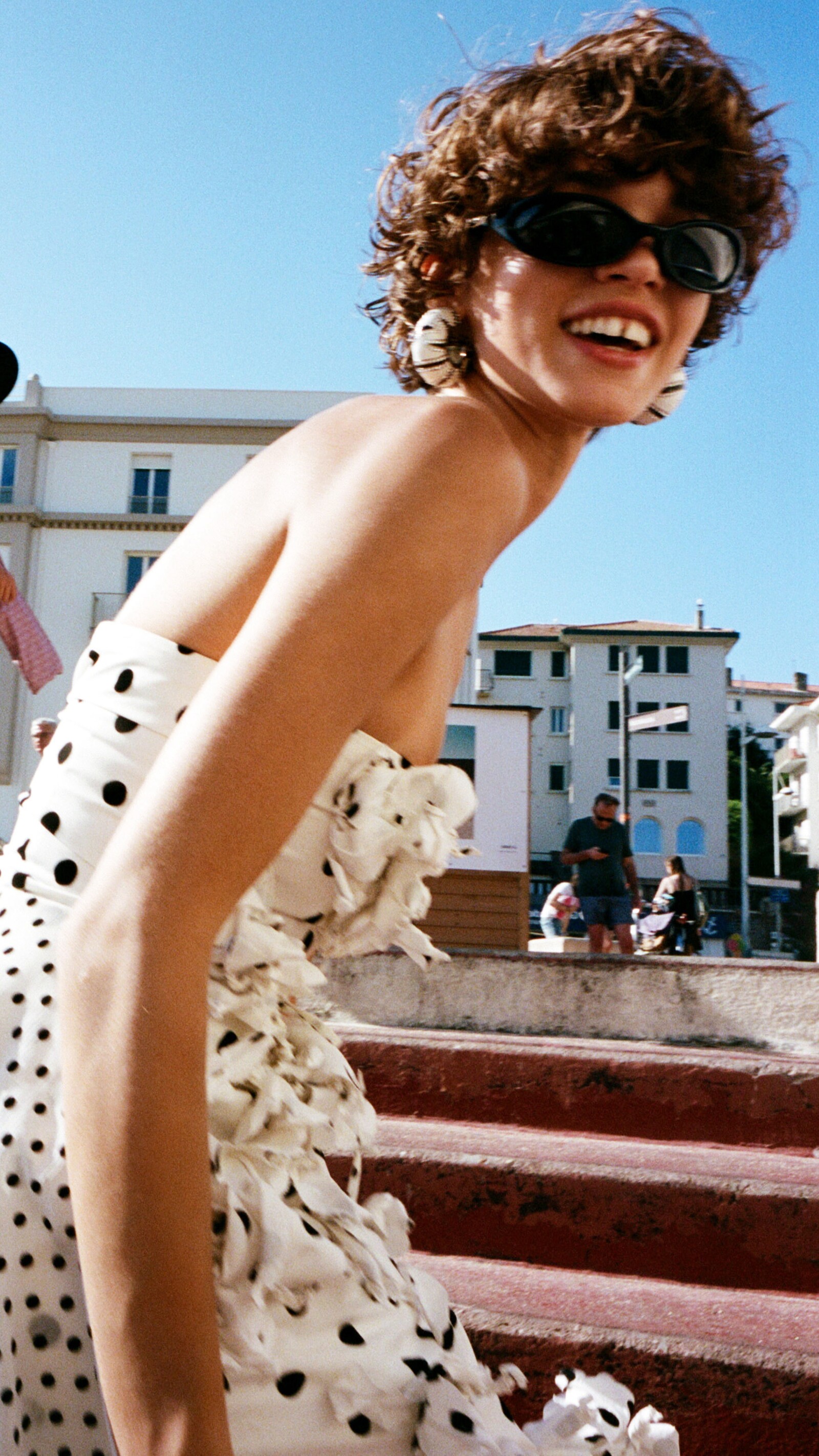 HommeGirls - © Artlist
