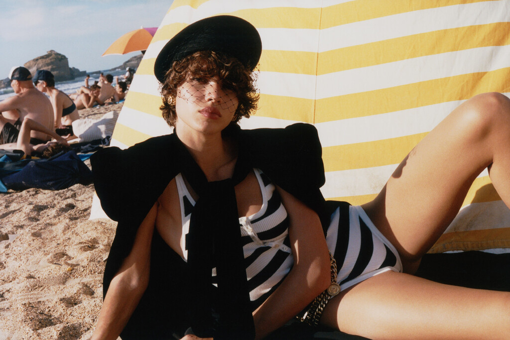 HommeGirls - © Artlist