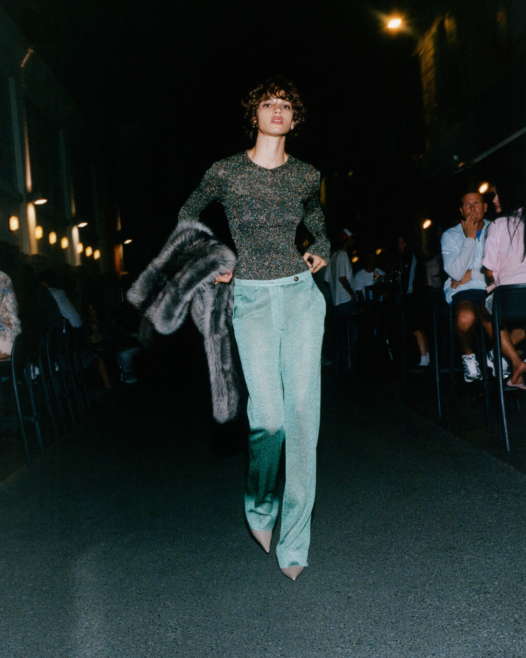 Homme Girls - © Artlist