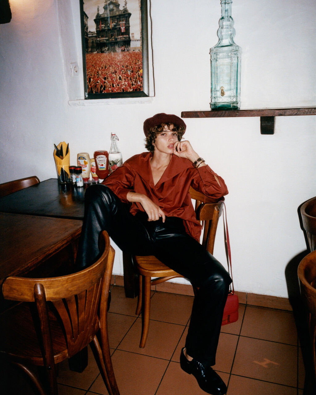 Homme Girls - © Artlist