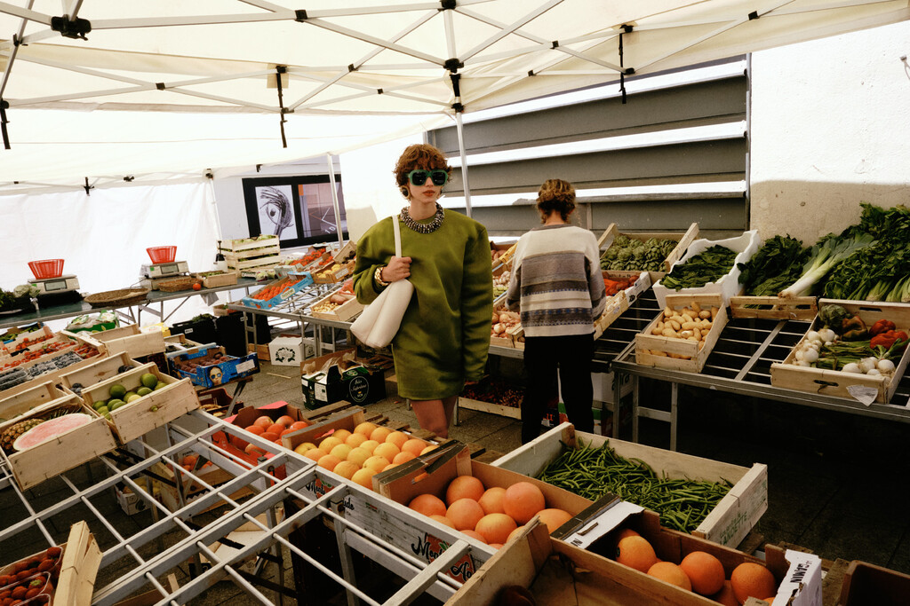 Homme Girls - © Artlist