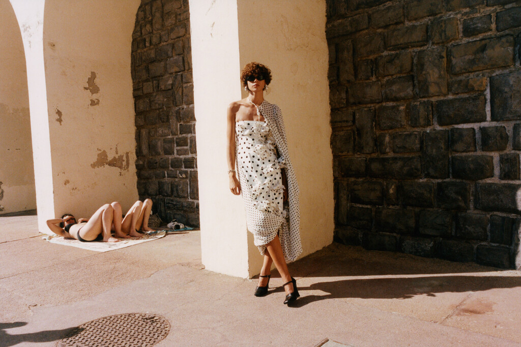 Homme Girls - © Artlist