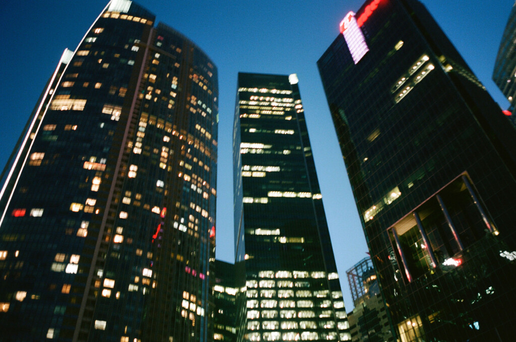 Kilometer book - © Artlist