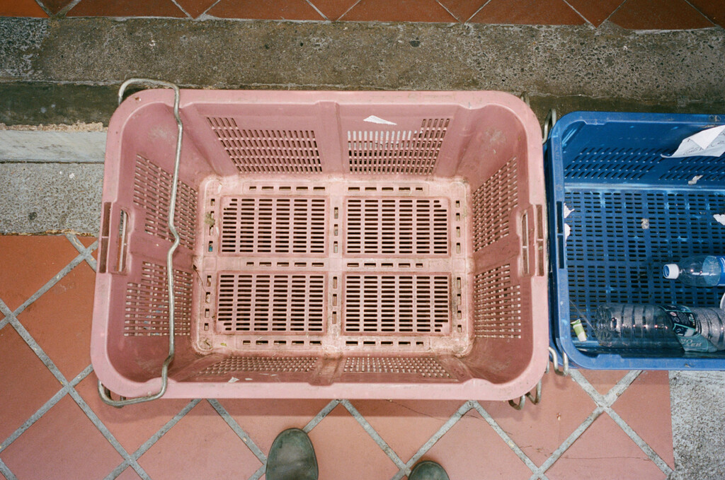 Kilometer book - © Artlist