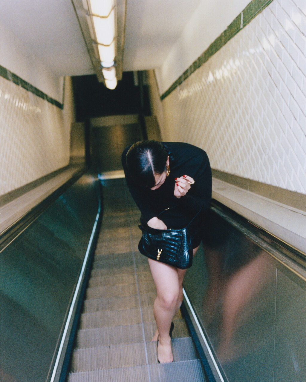 Homme Girls - © Artlist