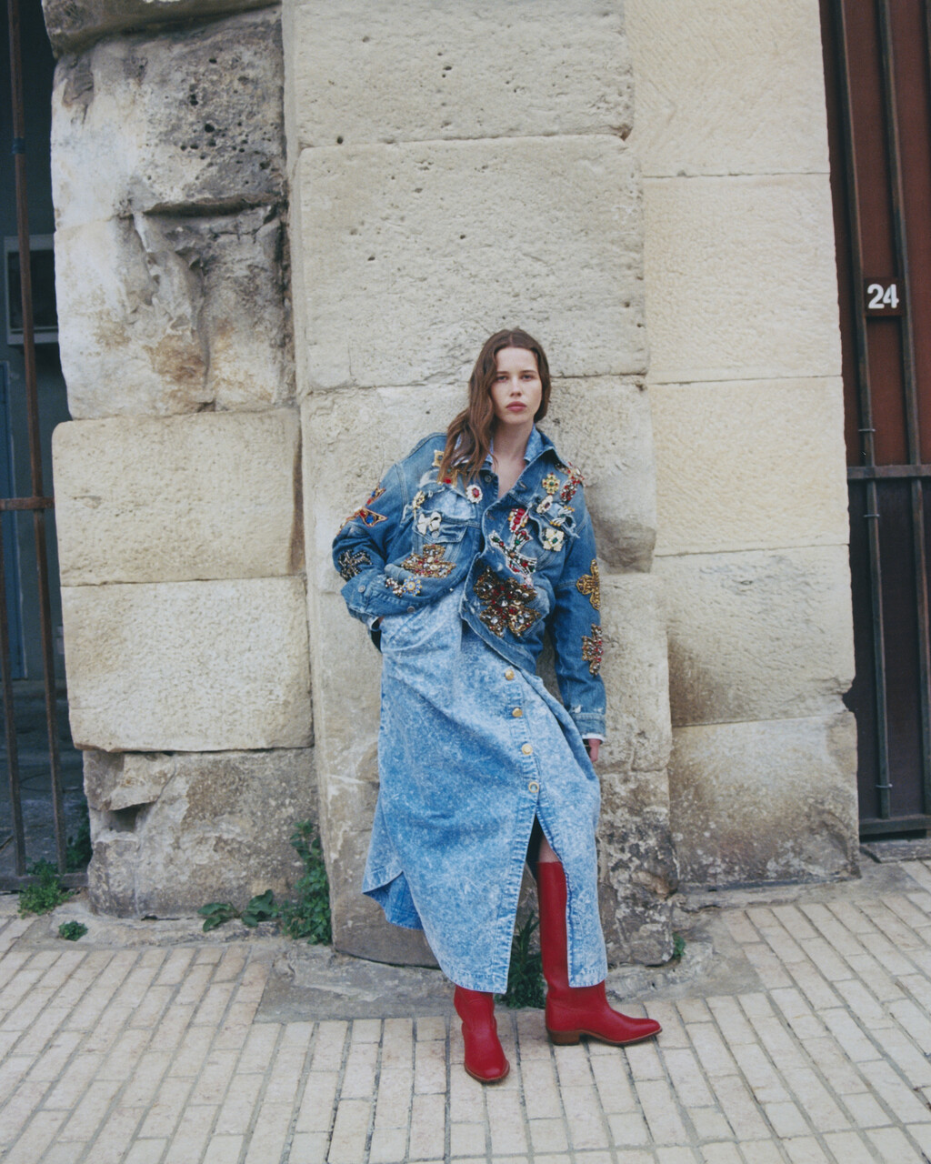 M le Monde - © Artlist