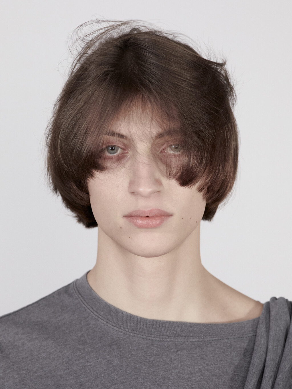 Series Magazine - © Artlist