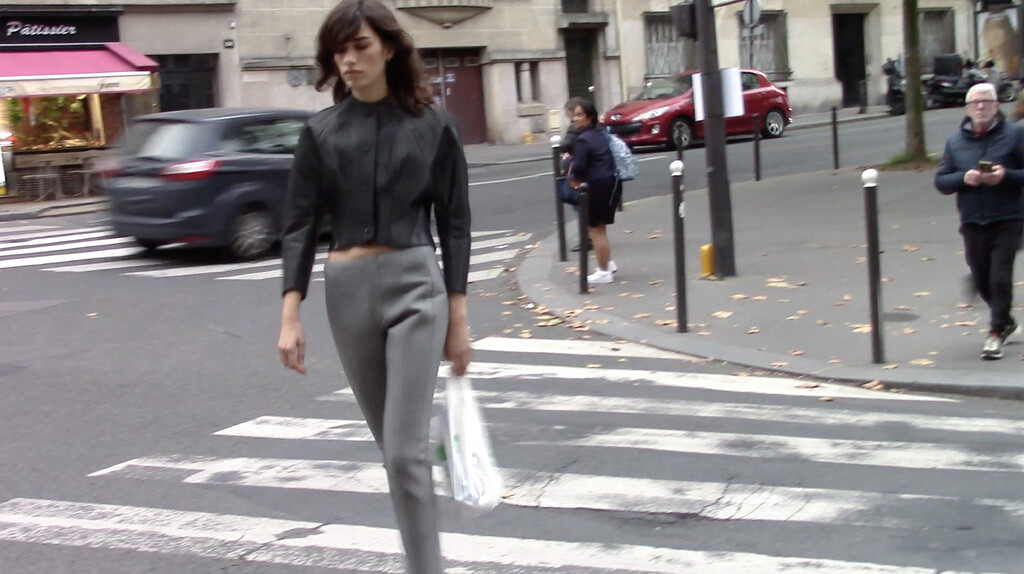 Service Magazine - © Artlist