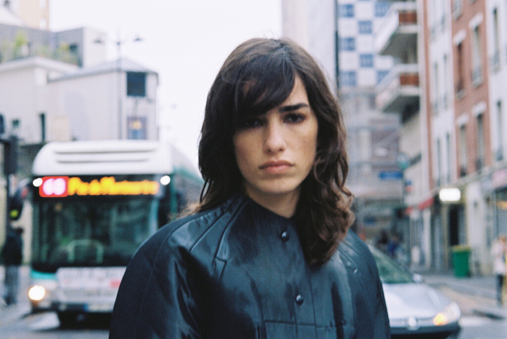 Service Magazine - © Artlist