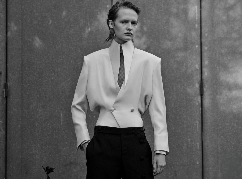 W Magazine China - © Artlist