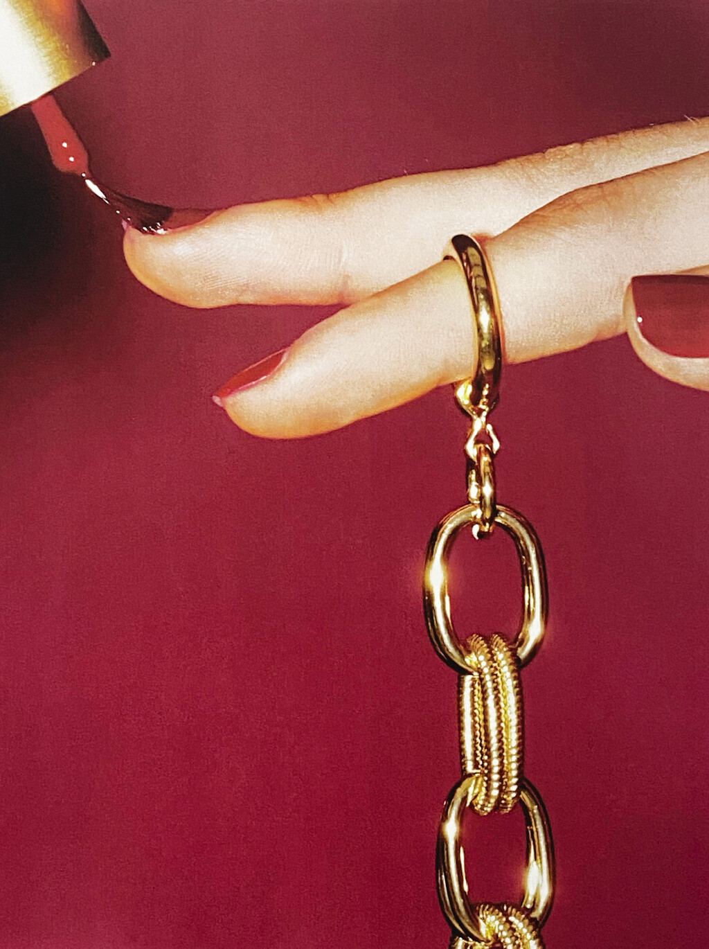 Harper’s Bazaar France - © Artlist