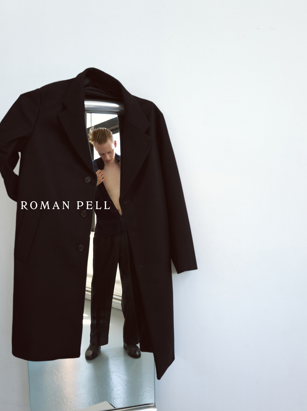 Roman Pell - © Artlist