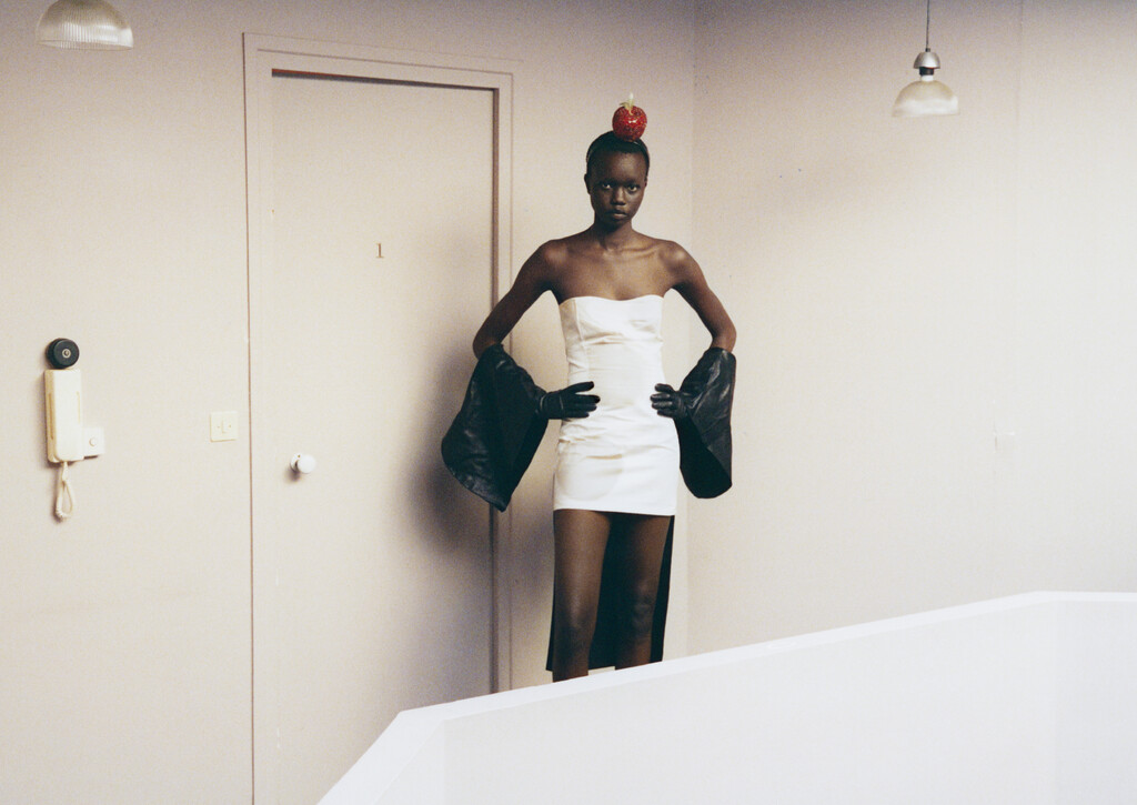 ALL-IN Magazine - © Artlist