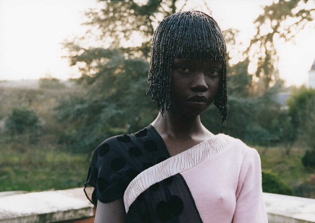 ALL-IN Magazine - © Artlist