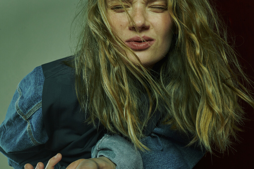 Beyond Noise - © Artlist