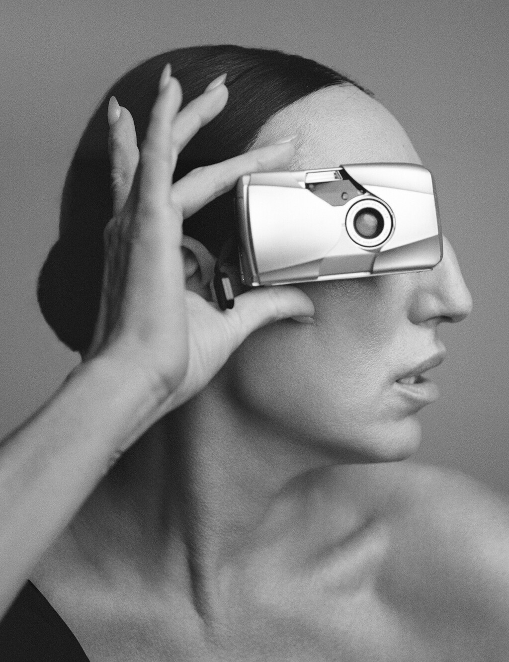 Dust Magazine - © Artlist