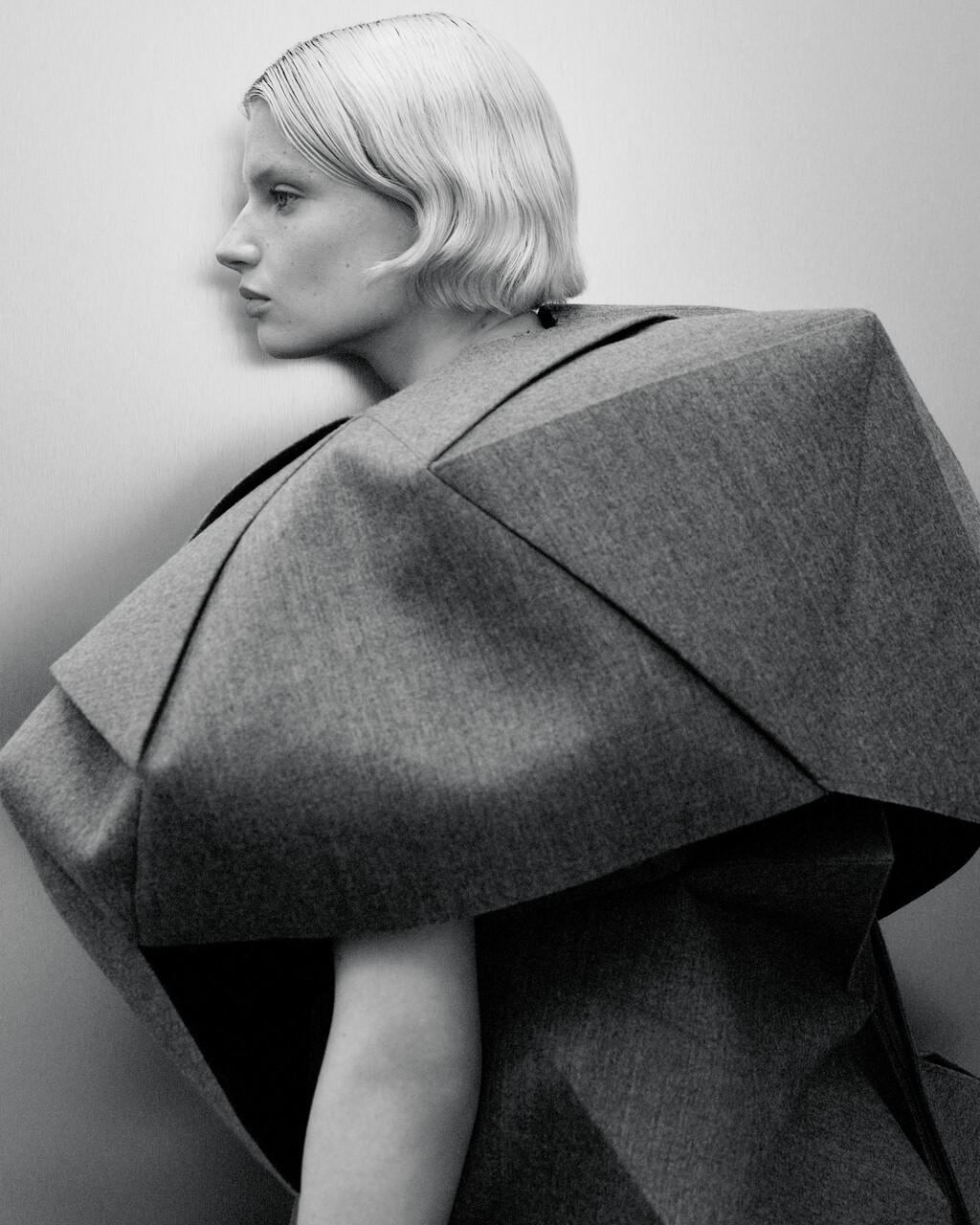 Purple Magazine - © Artlist