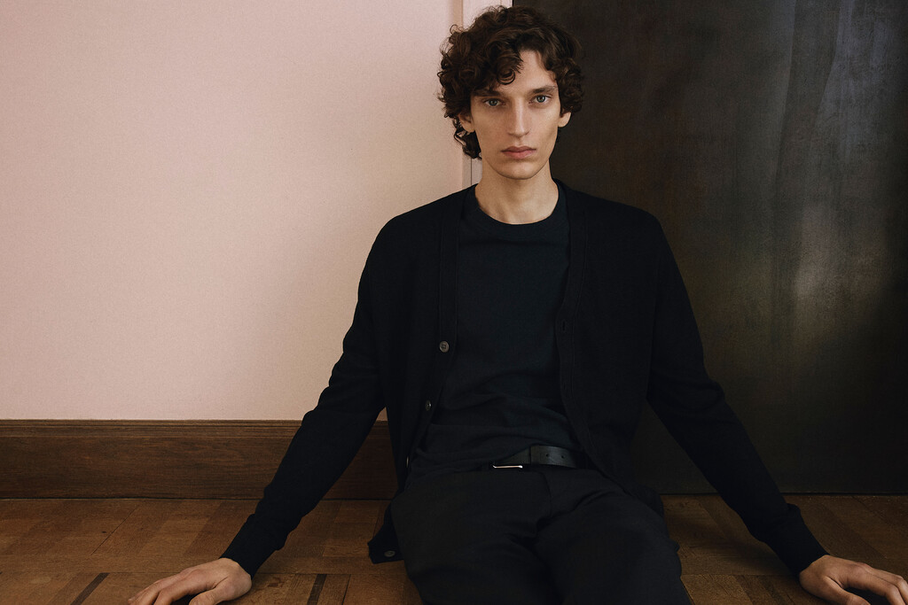 Massimo Dutti - © Artlist