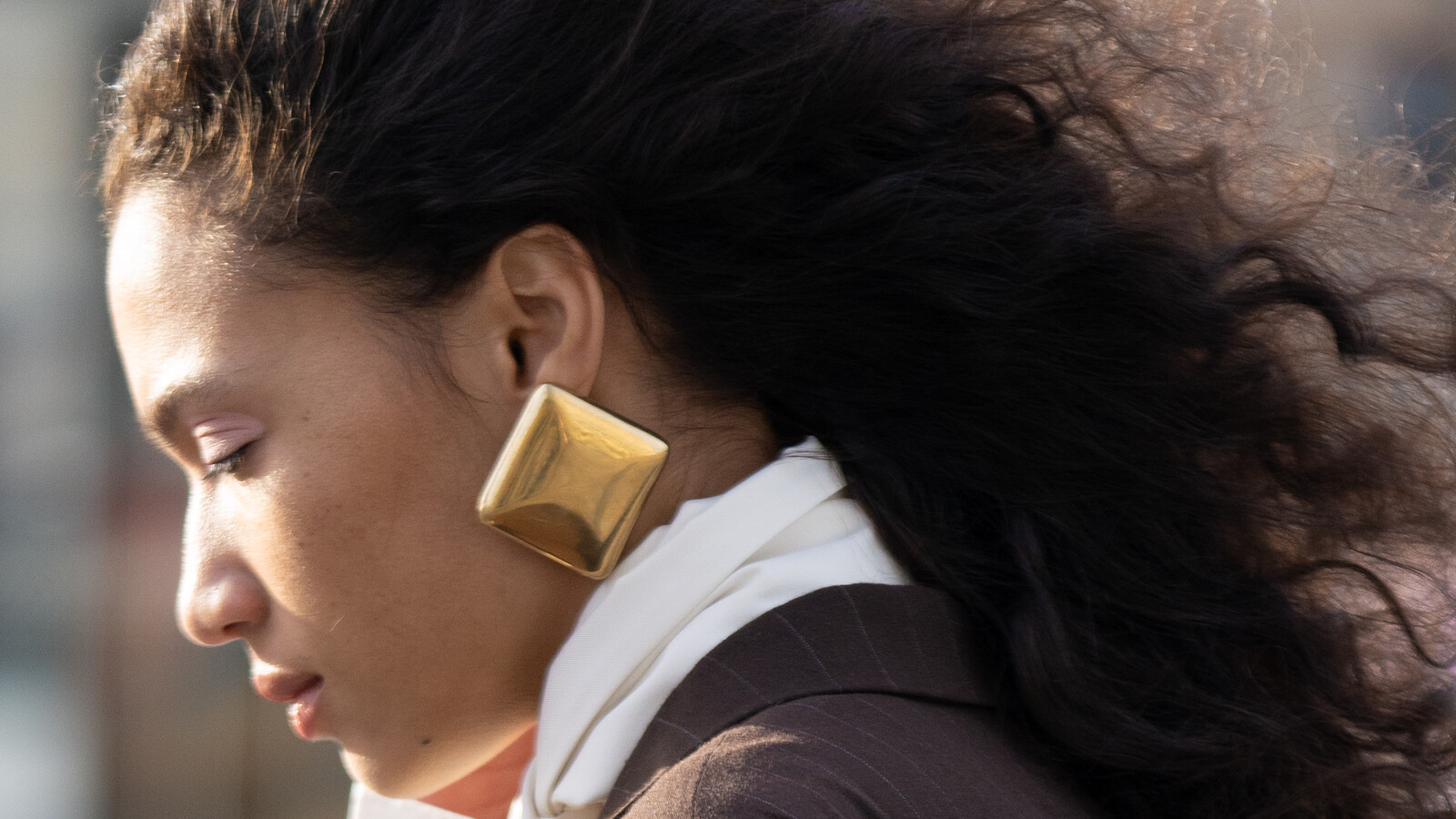 Double Magazine - © Artlist