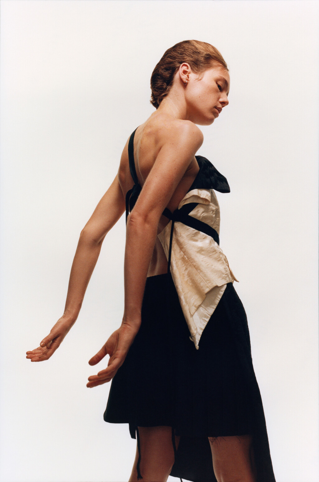 Crosscurrent Magazine - © Artlist